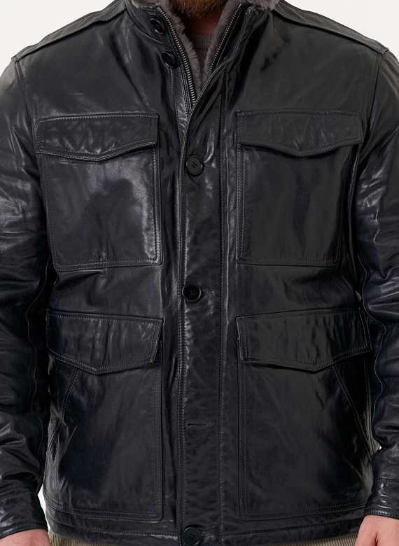 Куртка из натуральной кожи с воротником стойкой