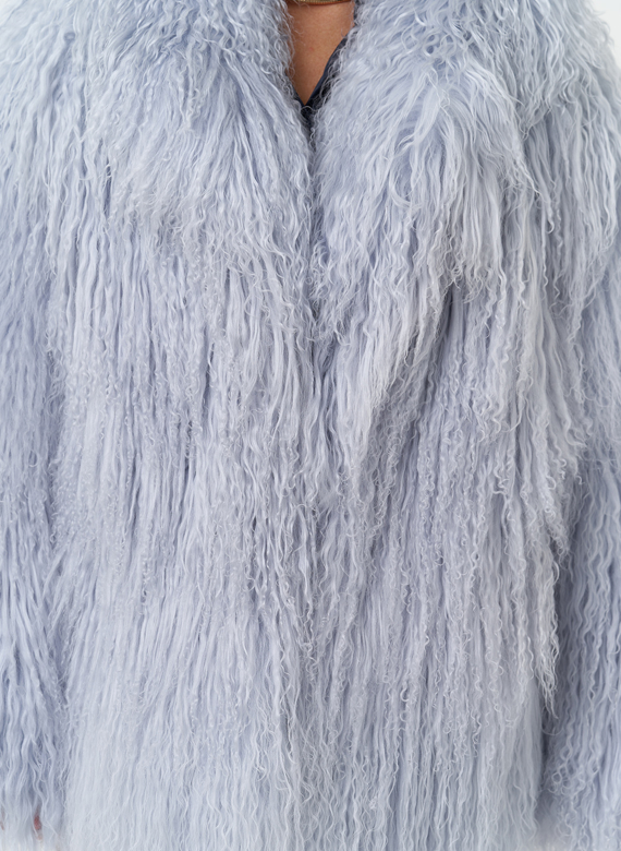 Женская шуба из меха ламы