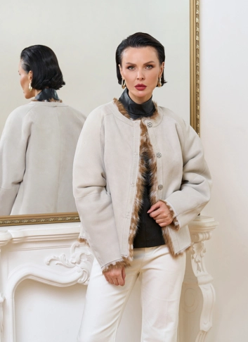 Дубленка двухстороняя с принтом бемби фото
