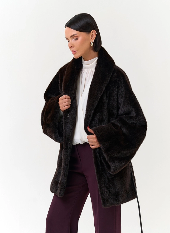 Женское пальто из эко меха