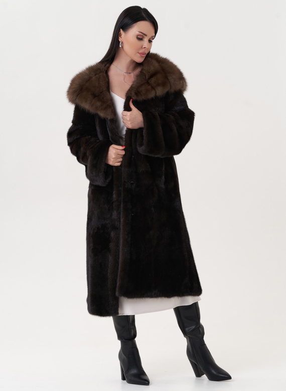 Норковая шуба с отделкой из меха куницы