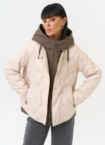 Женская куртка с контрастным капюшоном