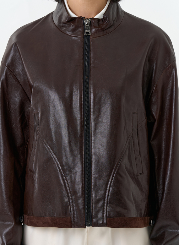 Женская короткая куртка из натуральной кожи