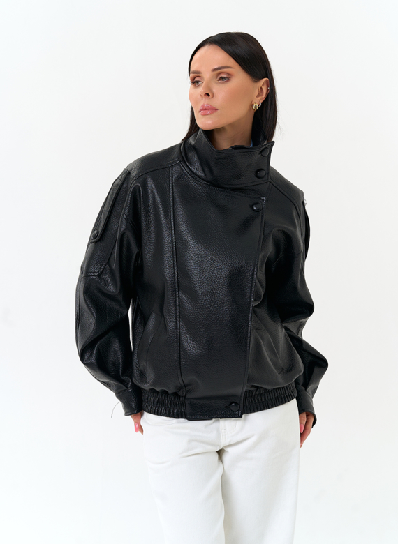 Женская куртка из эко кожи с воротником стойкой
