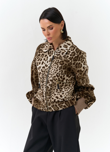 Женское укороченное пальто с анималистическим принтом