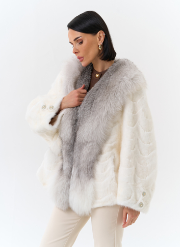 Шуба из норки с отделкой из меха лисы