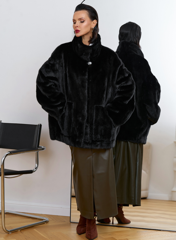 Женская шуба из скандинавской норки с воротником стойкой