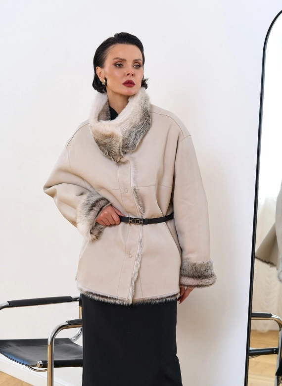 Дубленка двухсторонняя с поясом фото