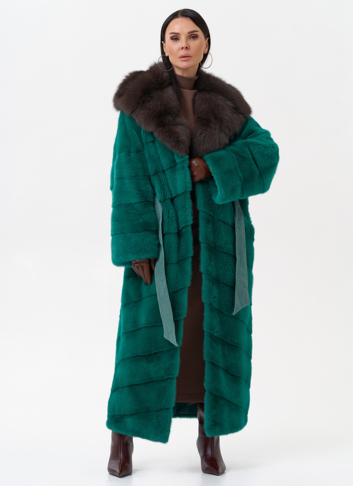 Норковая шуба с капюшоном из меха куницы