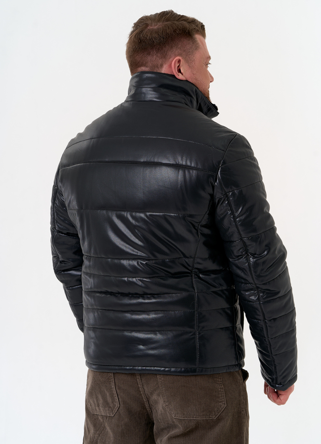 Пуховик из эко кожи черного цвета модель № 31722 в кредит