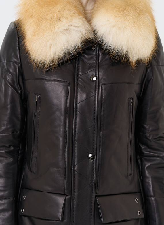 Кожаный пуховик с воротником из лисы