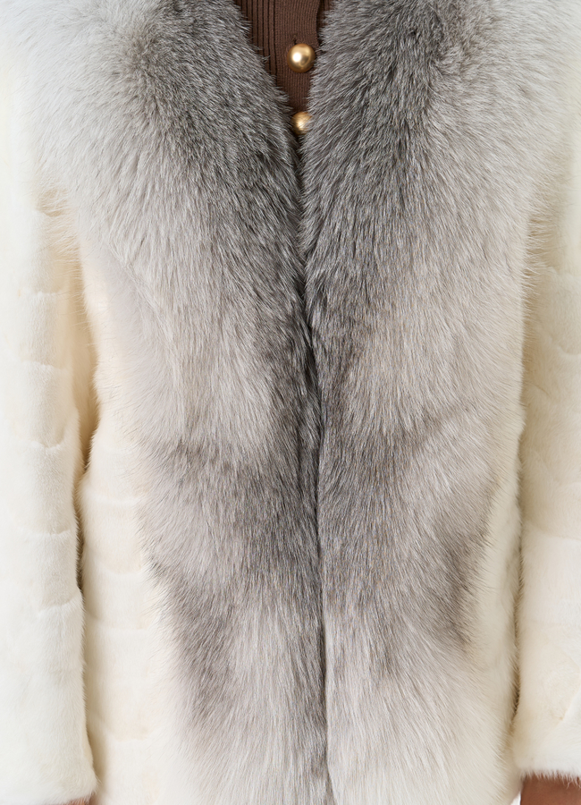 Шуба из норки с отделкой из меха лисы модель № 32205 универмаг малина