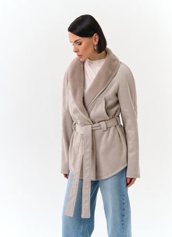 Женская дубленка из эко замши с поясом