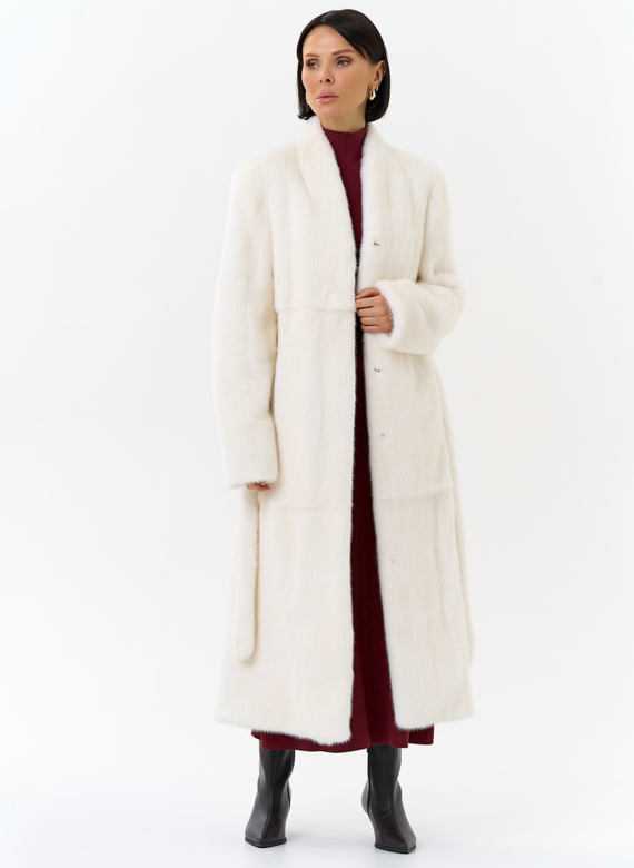 Белая шуба из меха норки с поясом