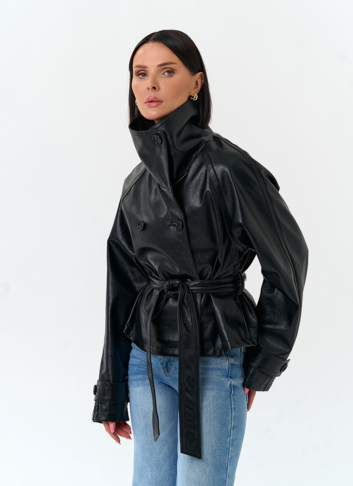 Женская куртка из эко кожи с поясом
