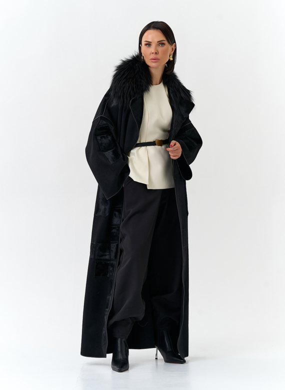 Женское длинное пальто с отделкой из меха лисы