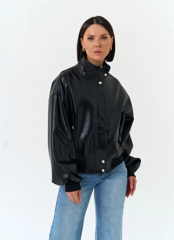 Женская куртка бомбер из эко кожи