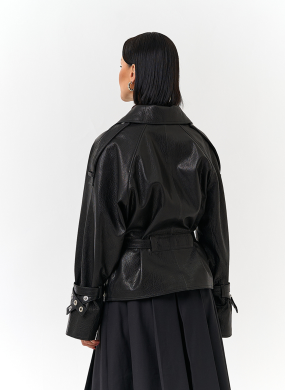 Женская куртка из натуральной кожи с поясом