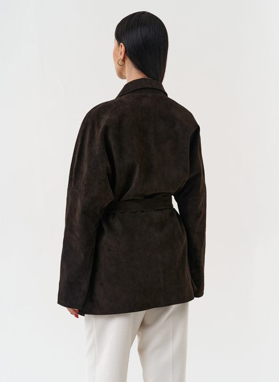 Куртка из натуральной замши коричневого цвета