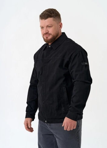 Мужская джинсовая куртка черного цвета фото