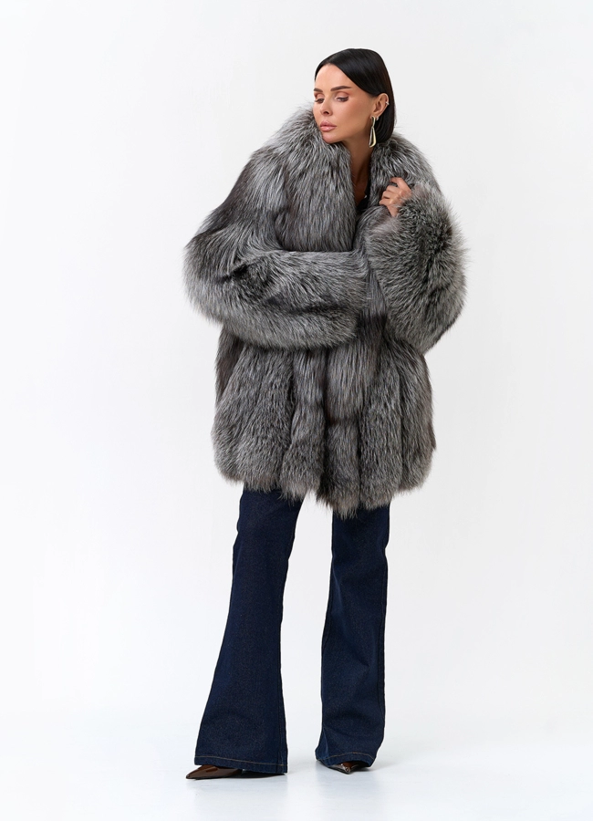Шуба из меха чернобурой лисы модель № 33761 универмаг малина