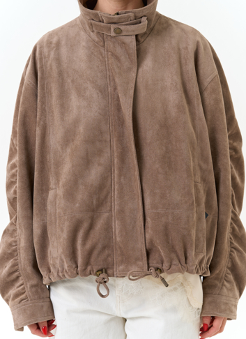 Женская куртка из эко замши с воротником стойкой