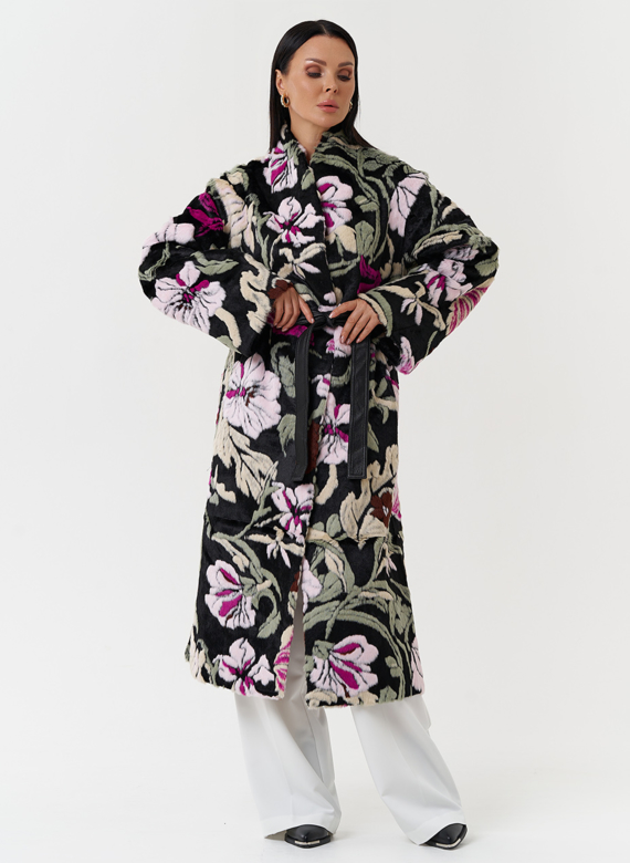 Пальто из эко меха с цветочным принтом