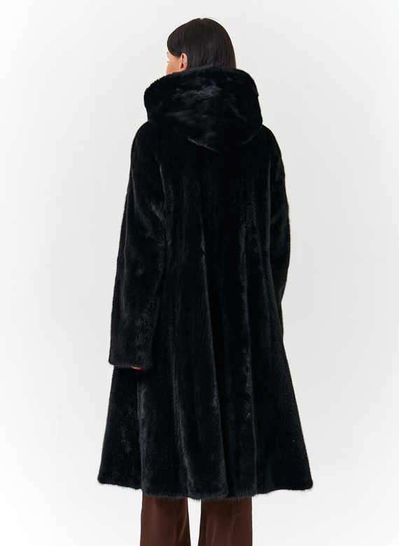 Шуба из меха норки с капюшоном