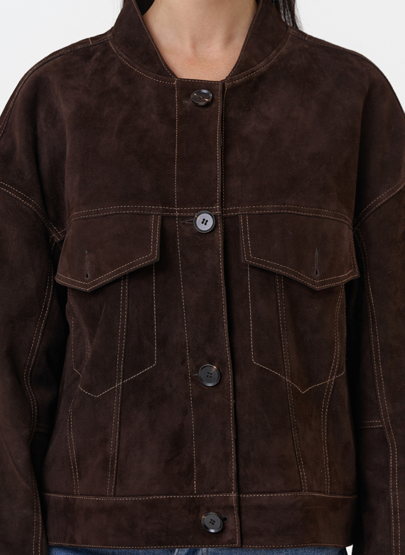 Куртка из замши коричневого цвета