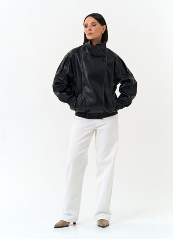 Женская куртка из эко кожи с воротником стойкой