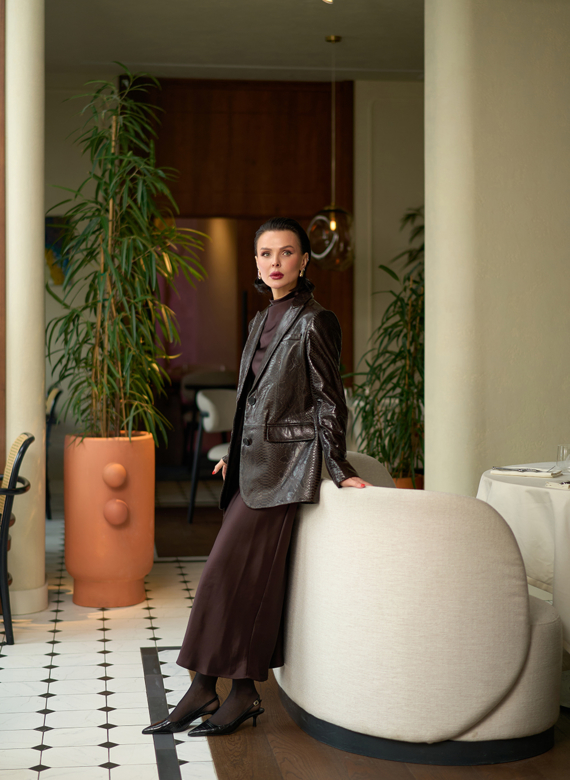 Женский жакет из натуральной кожи