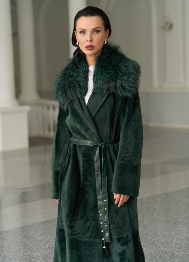 фото Женская двусторонняя дубленка из меха овчины Cortos с поясом из кожи питона модель № 31400